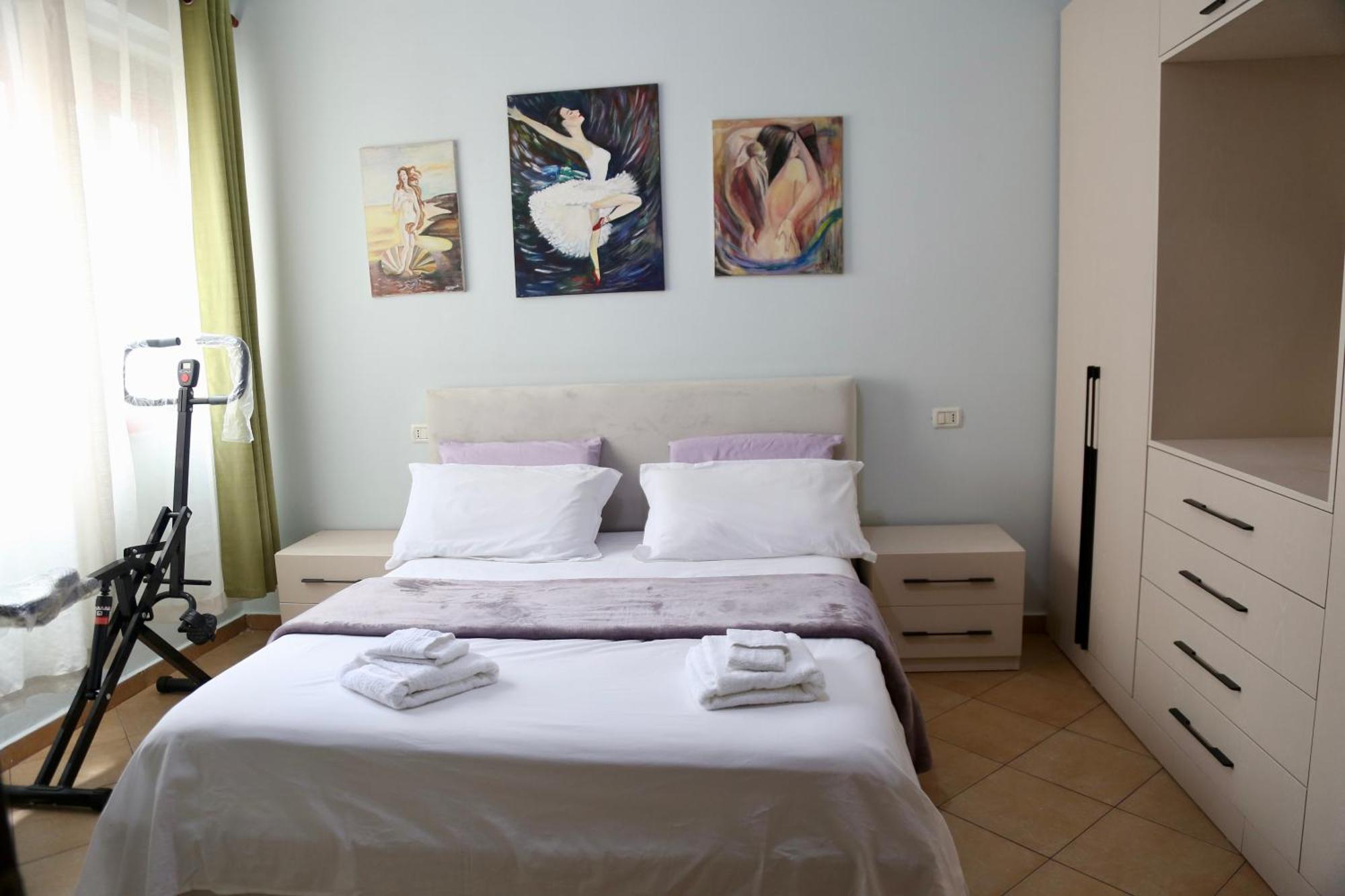 Stay At An Artist'S Place! Тирана Екстериор снимка